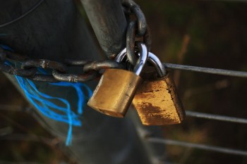 locked-896262_960_720